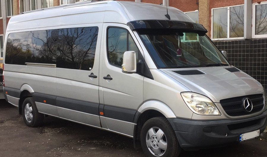 Mercedes-Benz Sprinter Silver - автобус в оренду. Оренда на весілля автобуса у Львові.