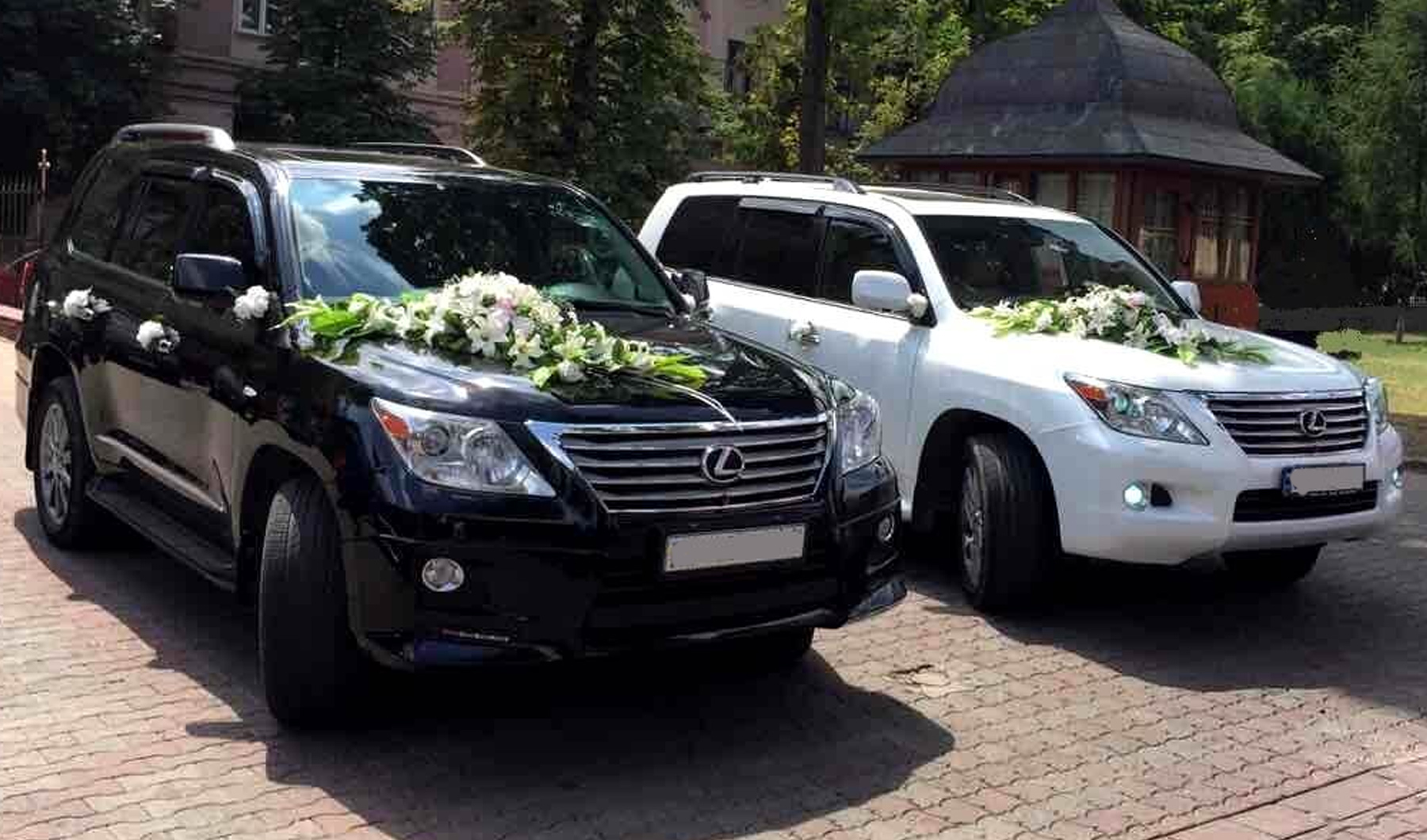 Весільний кортеж з комфортних позашляховиків LEXUS LX570. Весільний кортеж у Львові